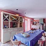 Two-bedroom In Mokalo *