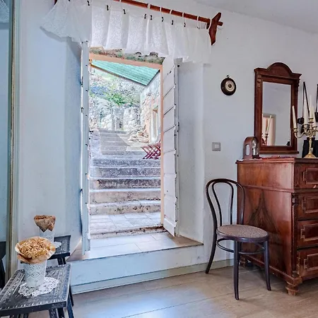 Feriehus Two-bedroom In Mokalo Jurjević