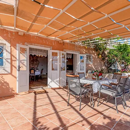 Cozy In Mokalo With House Sea View