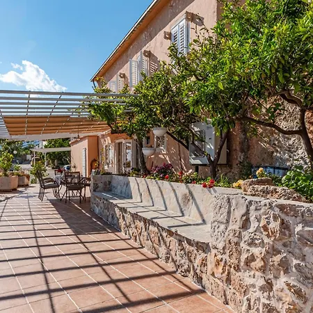 Cozy In Mokalo With House Sea View