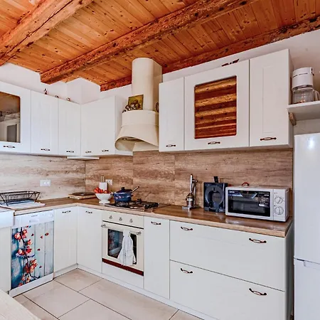 Two-bedroom In Mokalo Feriehus *