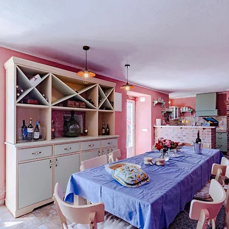 Two-bedroom In Mokalo *