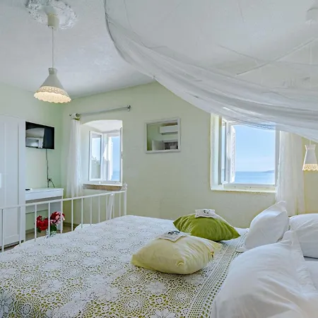 Two-bedroom In Mokalo