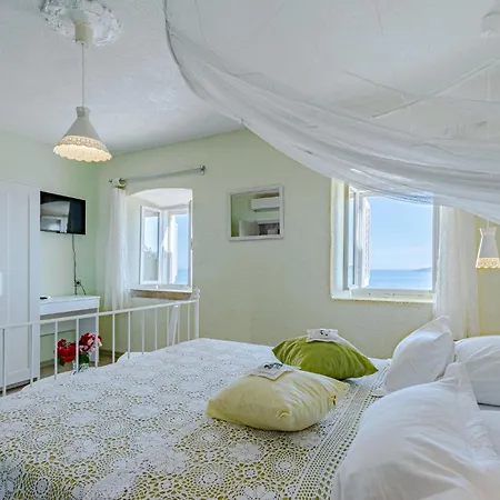 Cozy In Mokalo With House Sea View