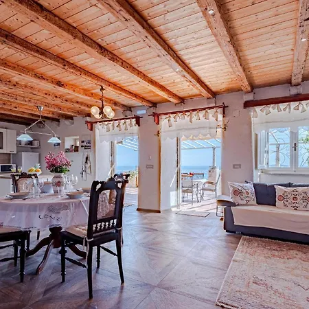 Two-bedroom In Mokalo * Jurjević