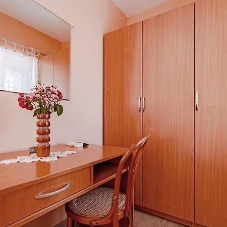 Semesterbostad Two-bedroom In Mokalo *
