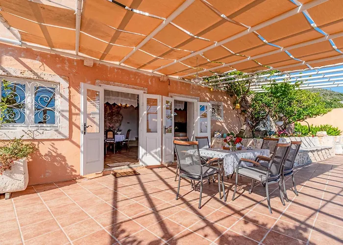 Two-bedroom In Mokalo