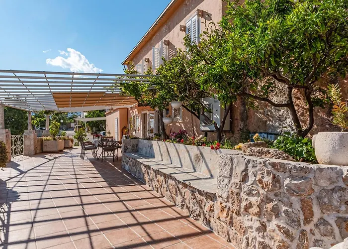 Two-bedroom In Mokalo