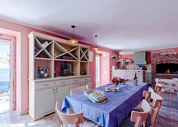 Two-bedroom In Mokalo *