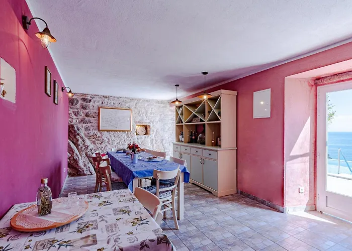 Two-bedroom In Mokalo